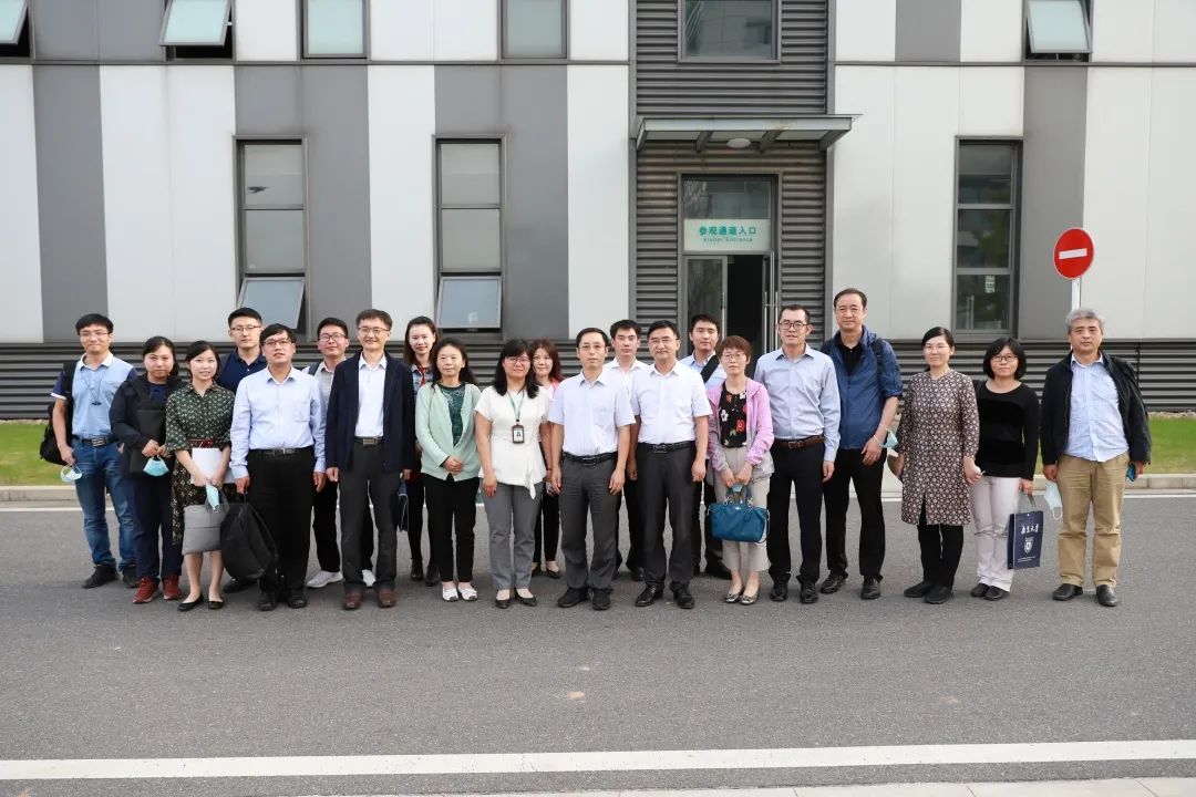 工信智库联盟专家莅临埃斯顿自动化参观调研