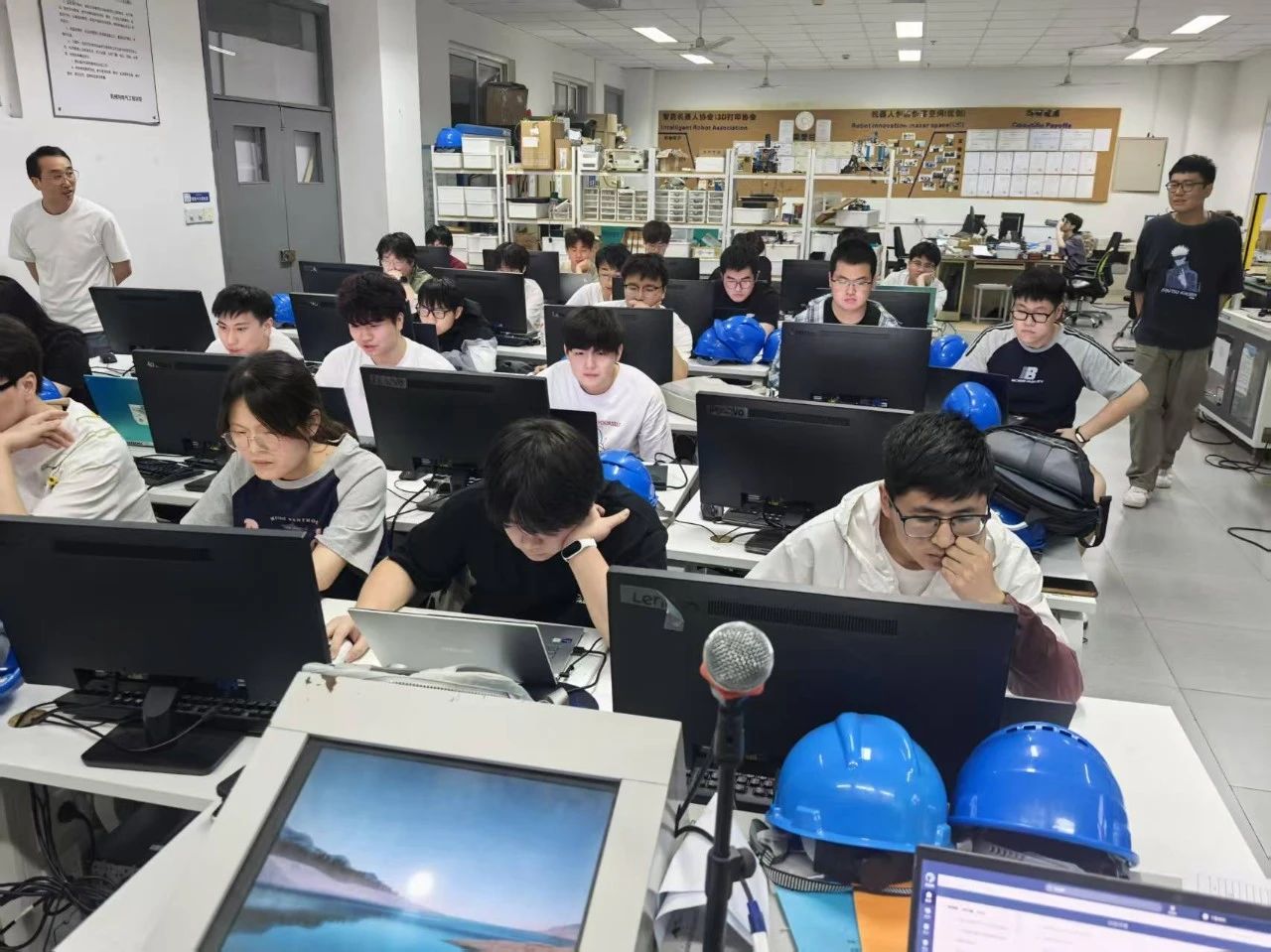 智能制造 驱动未来〡埃斯顿杯大学生机器人大赛部分院校完成校内选拔！